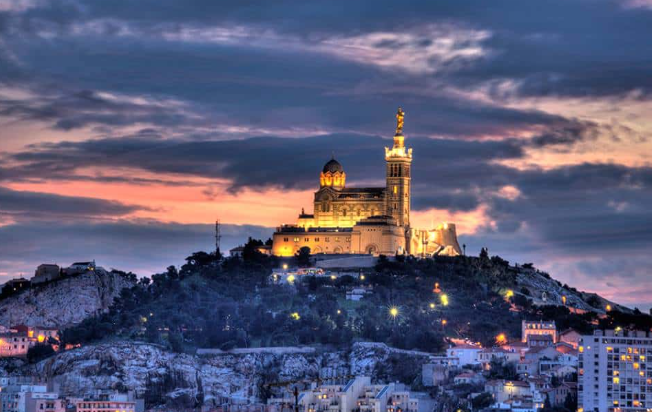 Basilique Notre-Dame de la Garde, emblème de Marseille