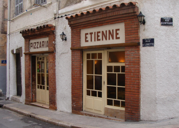 Chez Étienne, institution marseillaise de la pizza et des spécialités locales